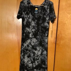 Tie-Dye Maxi T-shirt dress NWT {C&C}